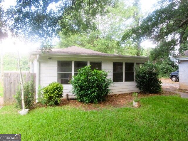 5834 N Henry Boulevard Property Photo 7