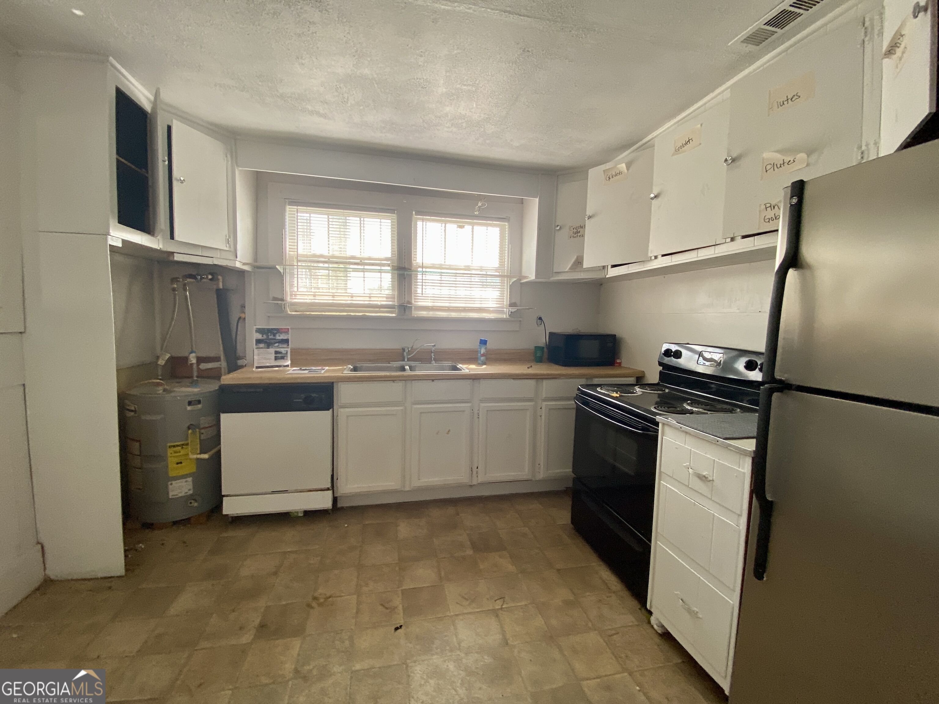 5834 N Henry Boulevard Property Photo 10