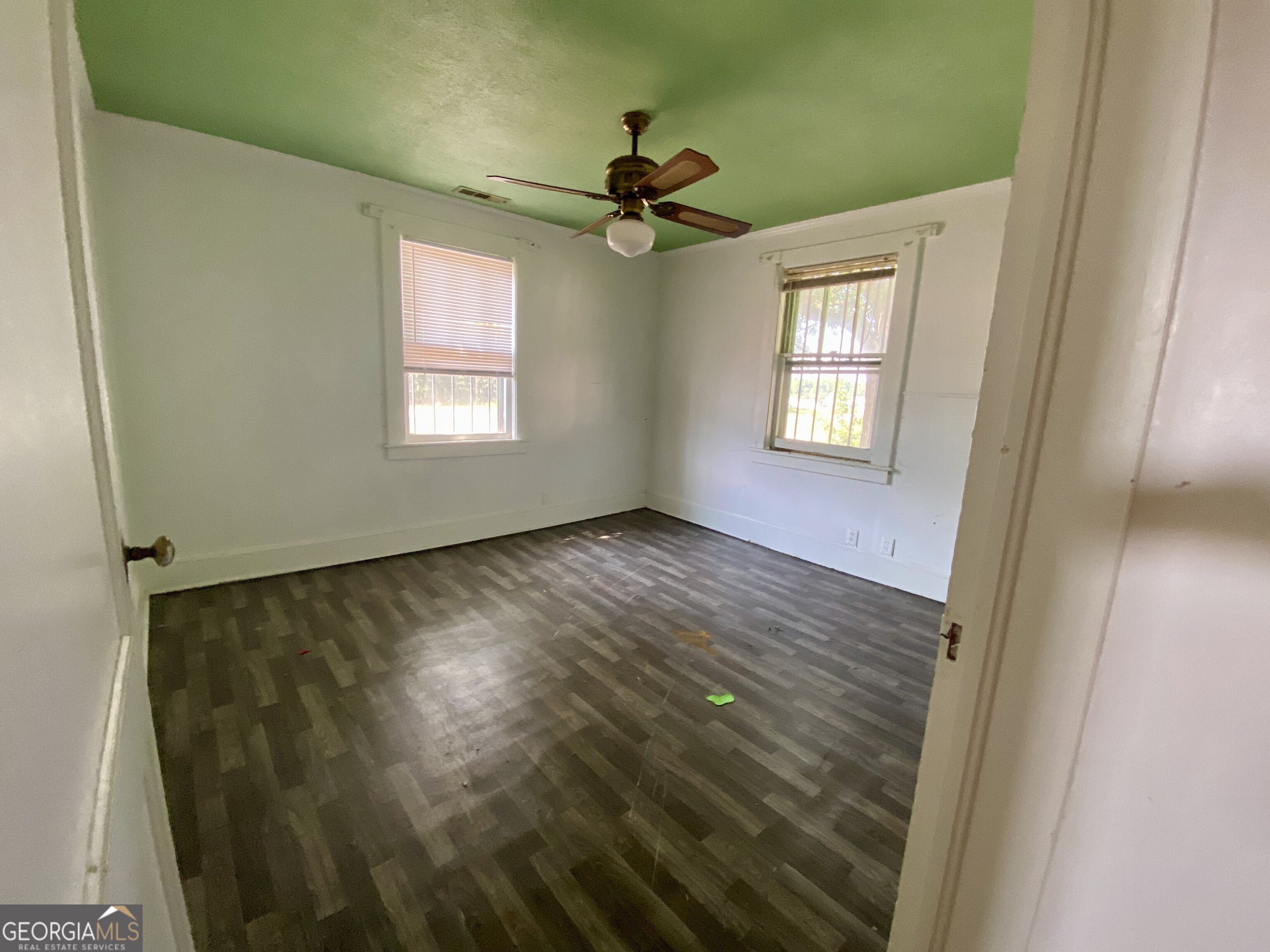 5834 N Henry Boulevard Property Photo 13