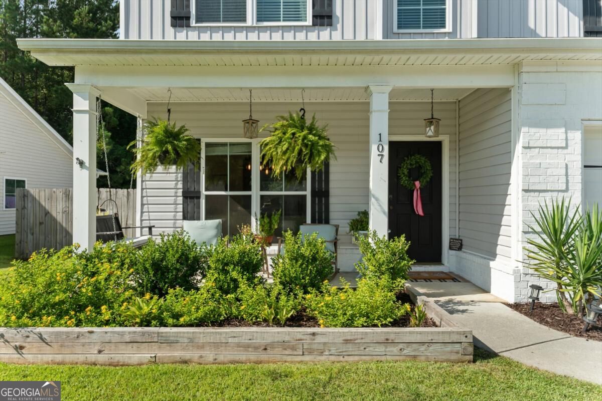 107 Green Paddock Circle Property Photo 4