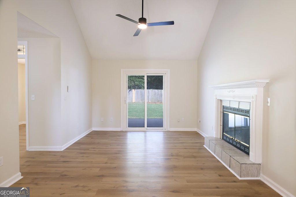 731 Gateway Drive Property Photo 5