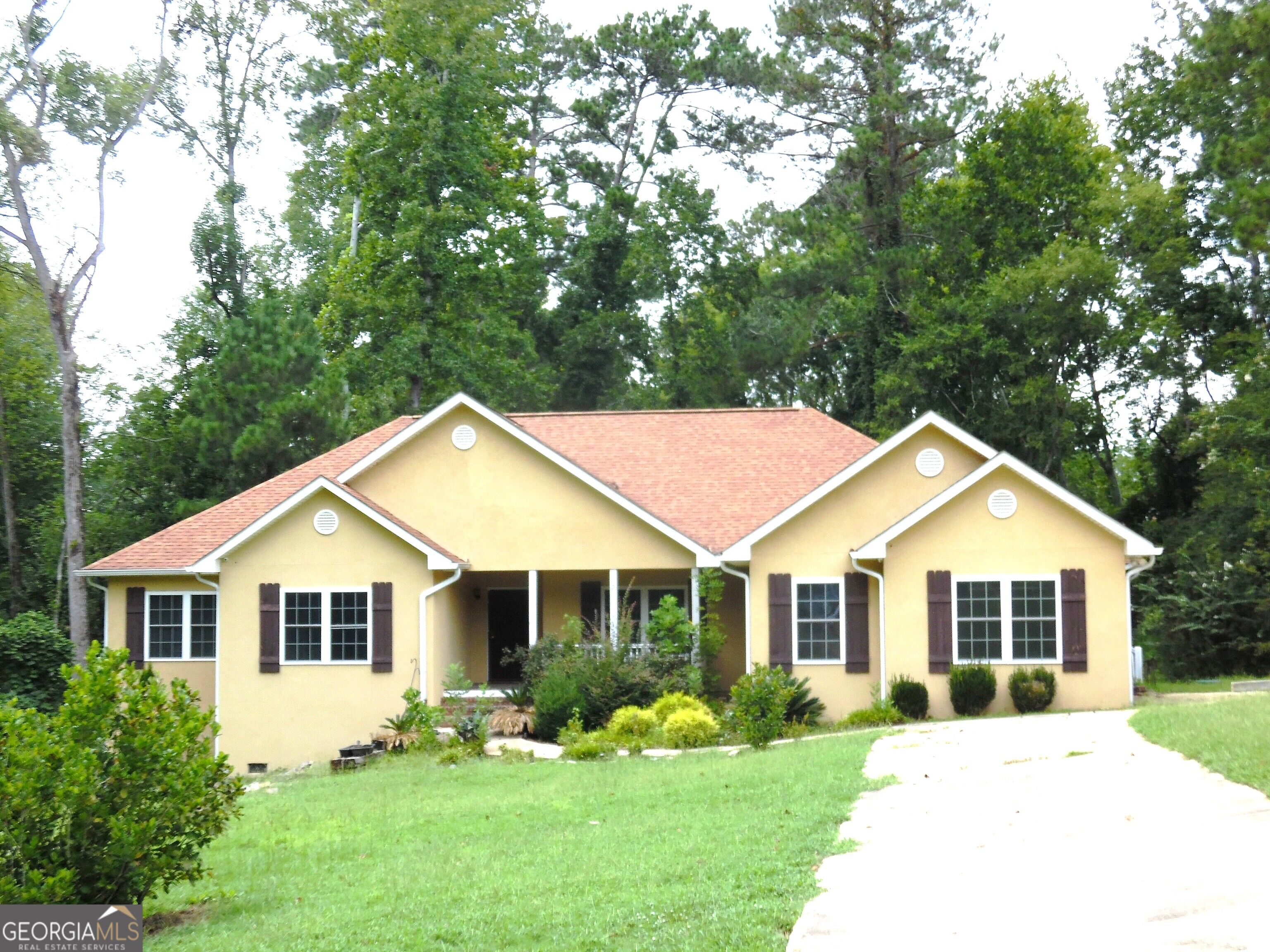 1390 Waterston Drive Property Photo 1