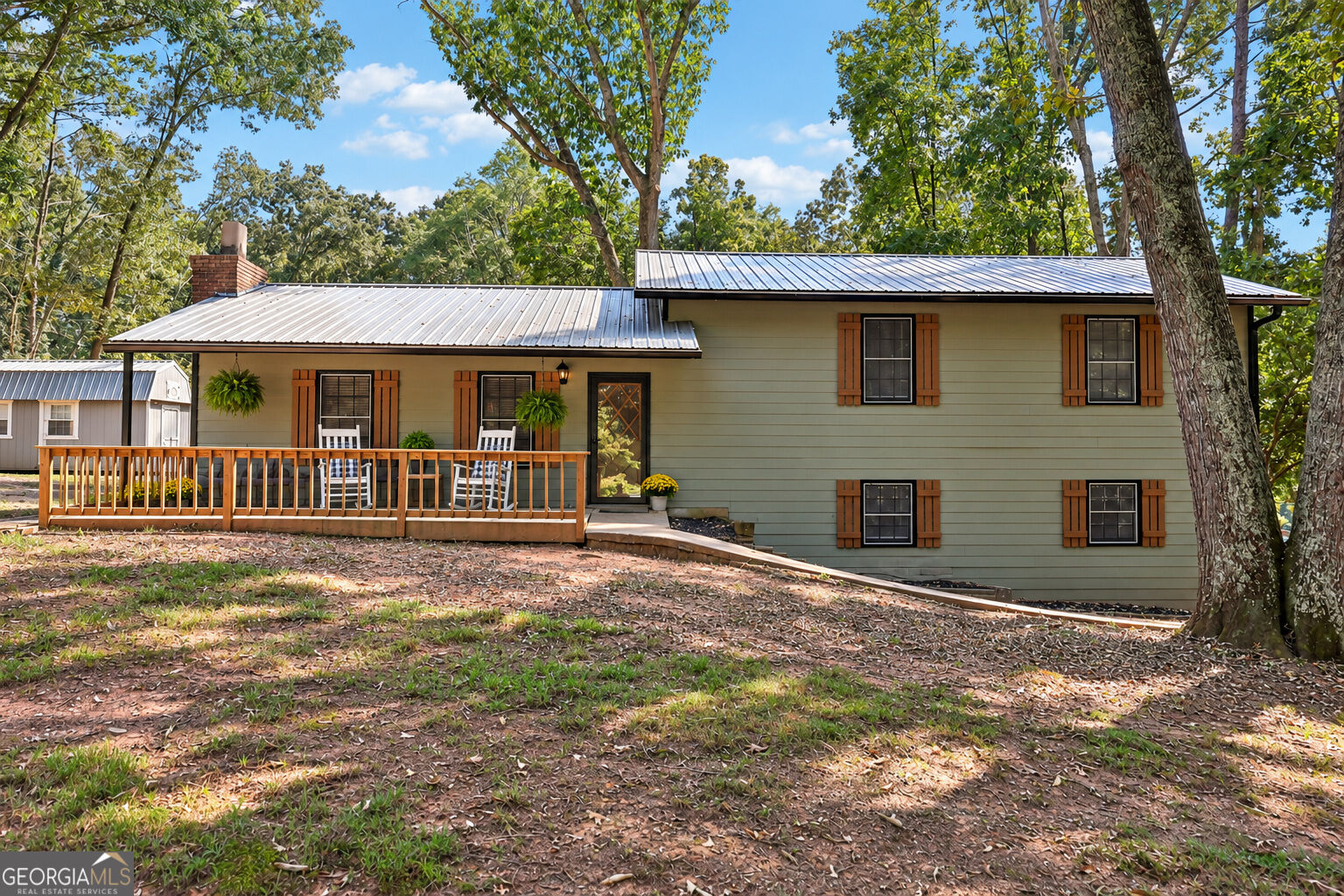 5752 Oak Grove Drive Property Photo 2