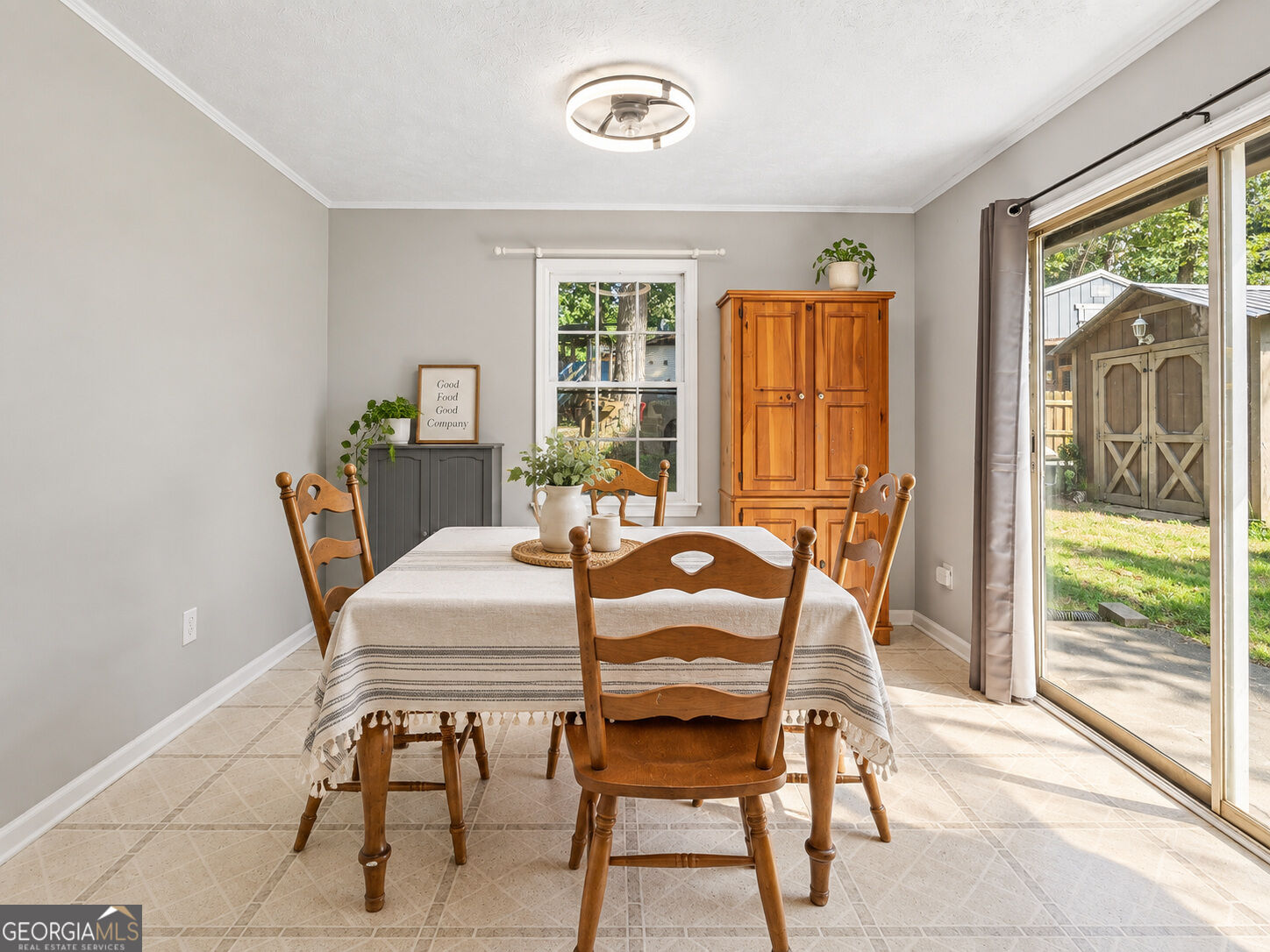 5752 Oak Grove Drive Property Photo 10