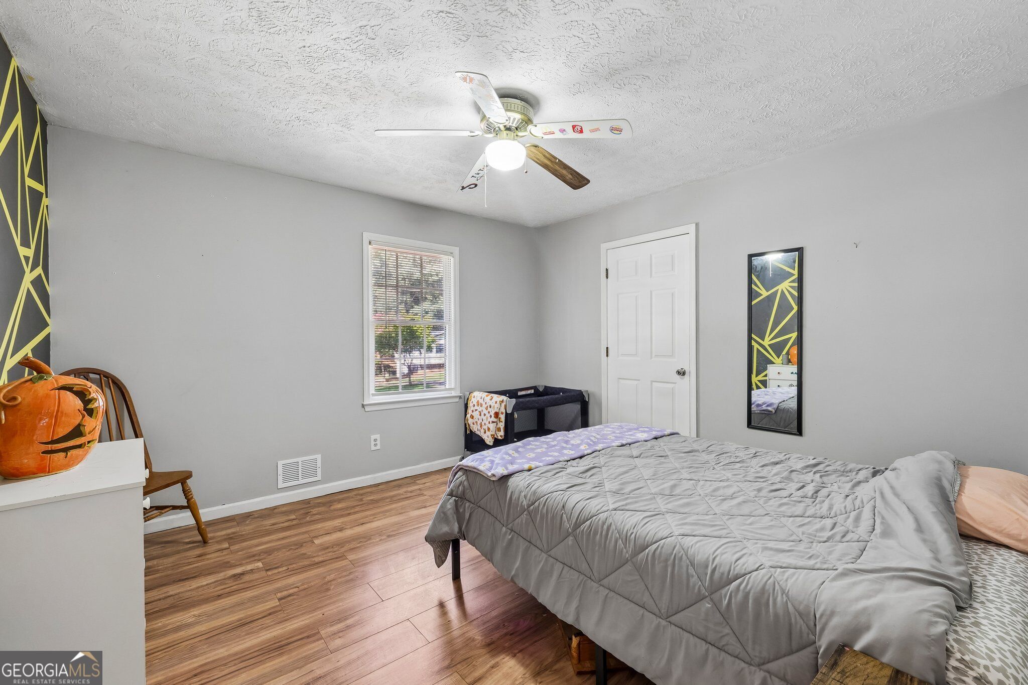 5752 Oak Grove Drive Property Photo 13