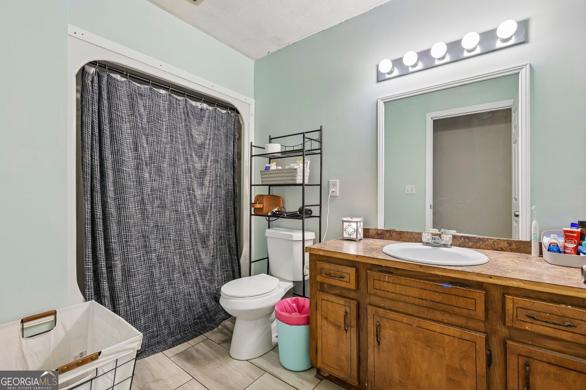 5752 Oak Grove Drive Property Photo 15
