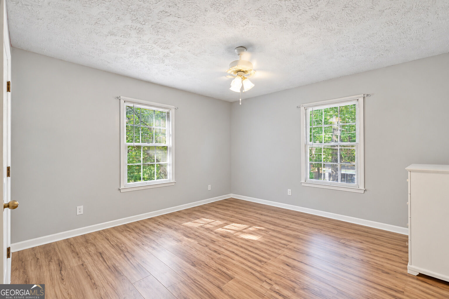 5752 Oak Grove Drive Property Photo 16