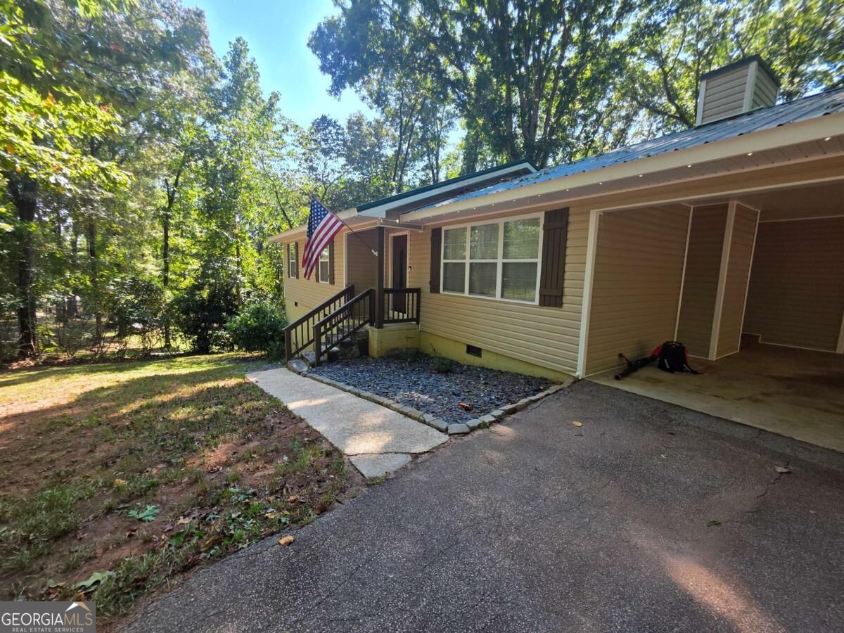 105 Heatherbrook Drive Property Photo 1