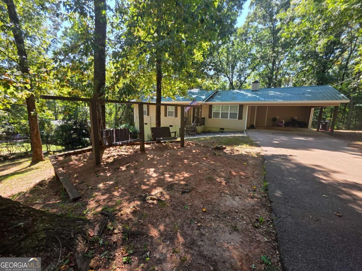 105 Heatherbrook Drive Property Photo 2