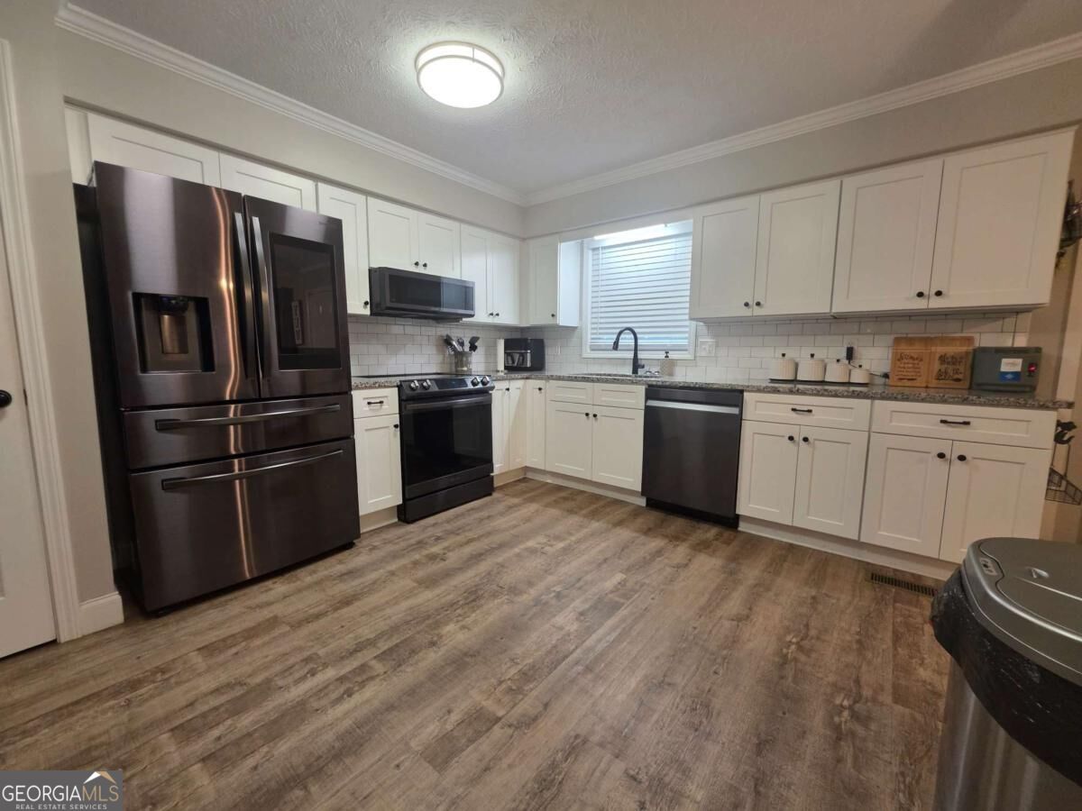 105 Heatherbrook Drive Property Photo 15