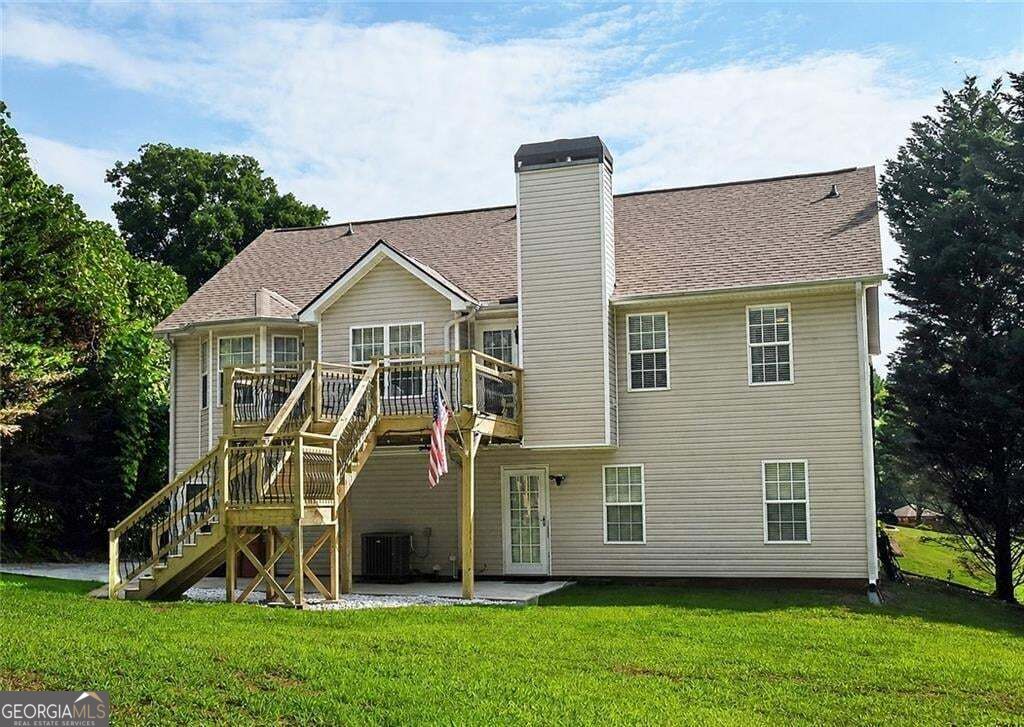 114 Waterbury Lane Property Photo 2