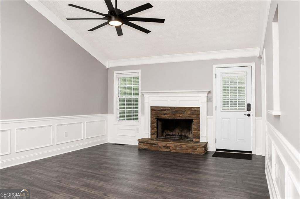 114 Waterbury Lane Property Photo 4