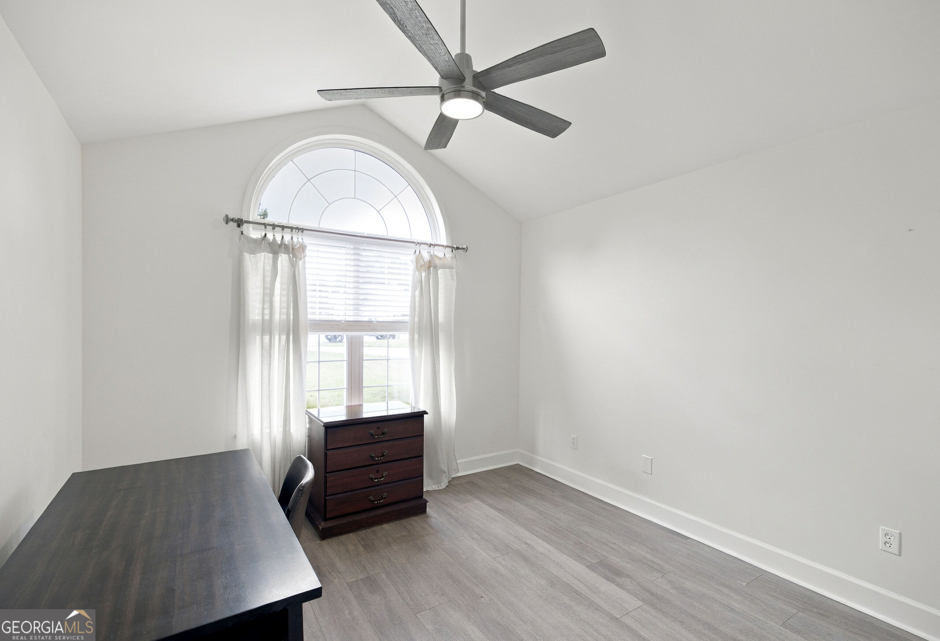 221 Muirfield Lane Property Photo 8