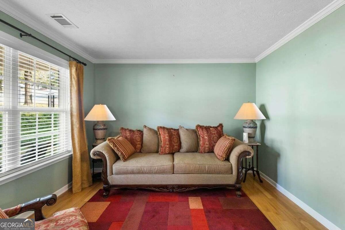 1138 Mitford Lane Property Photo 6
