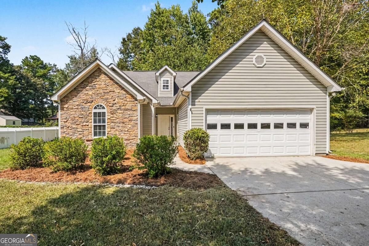 311 Sweetbriar Lane Property Photo 1