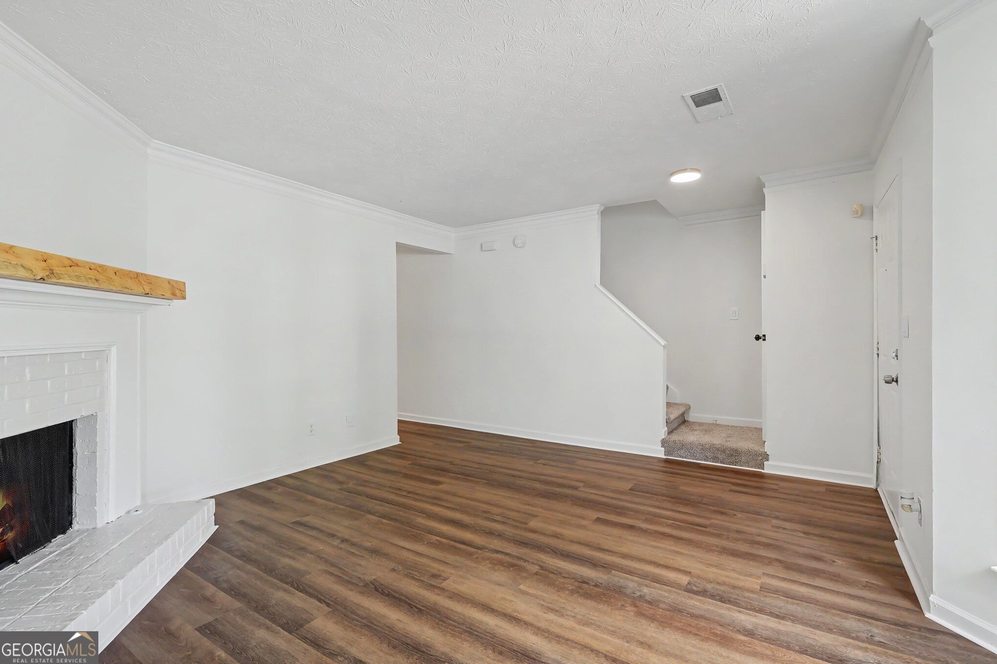 1090 Huntington Trace Se Property Photo 4