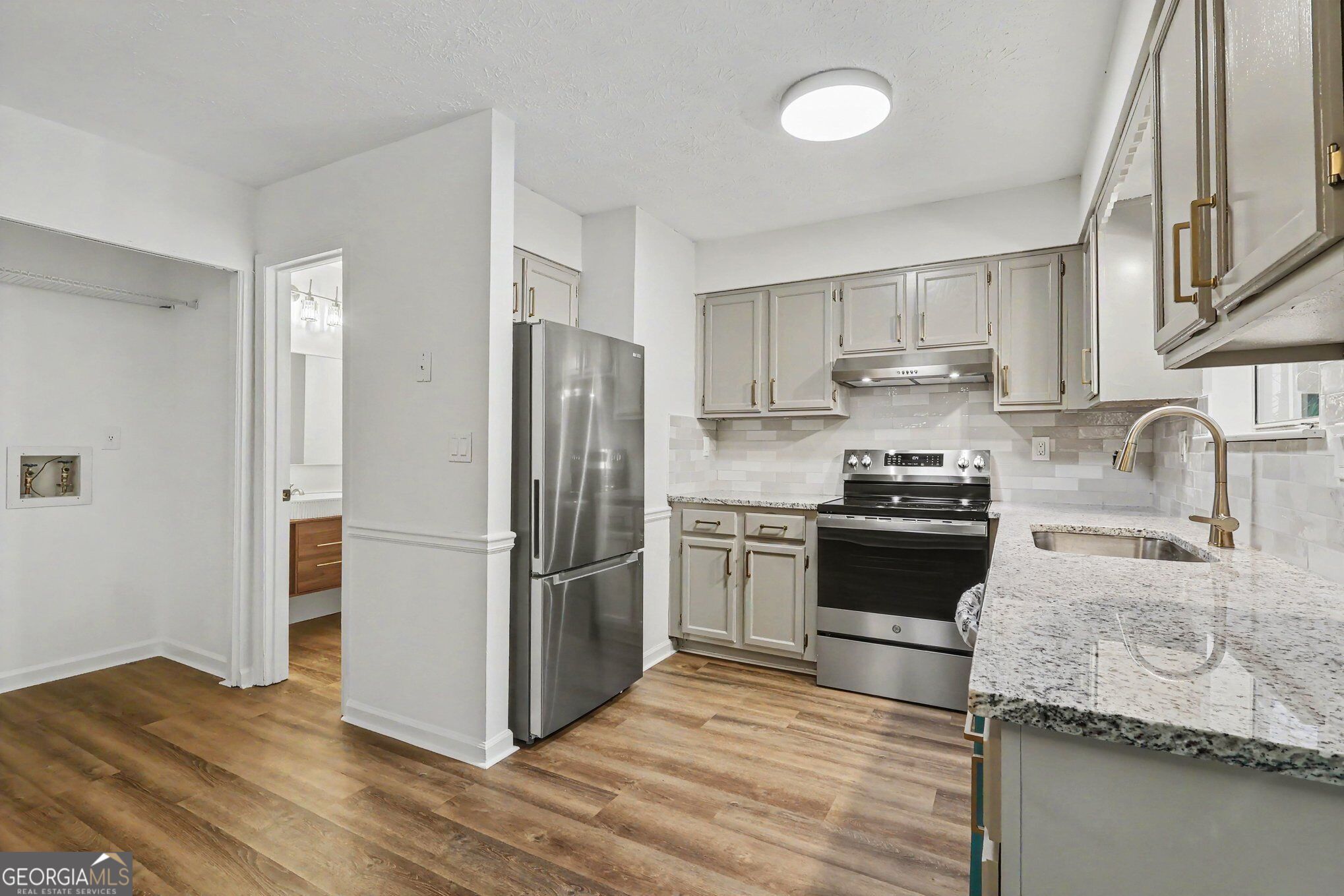 1090 Huntington Trace Se Property Photo 8