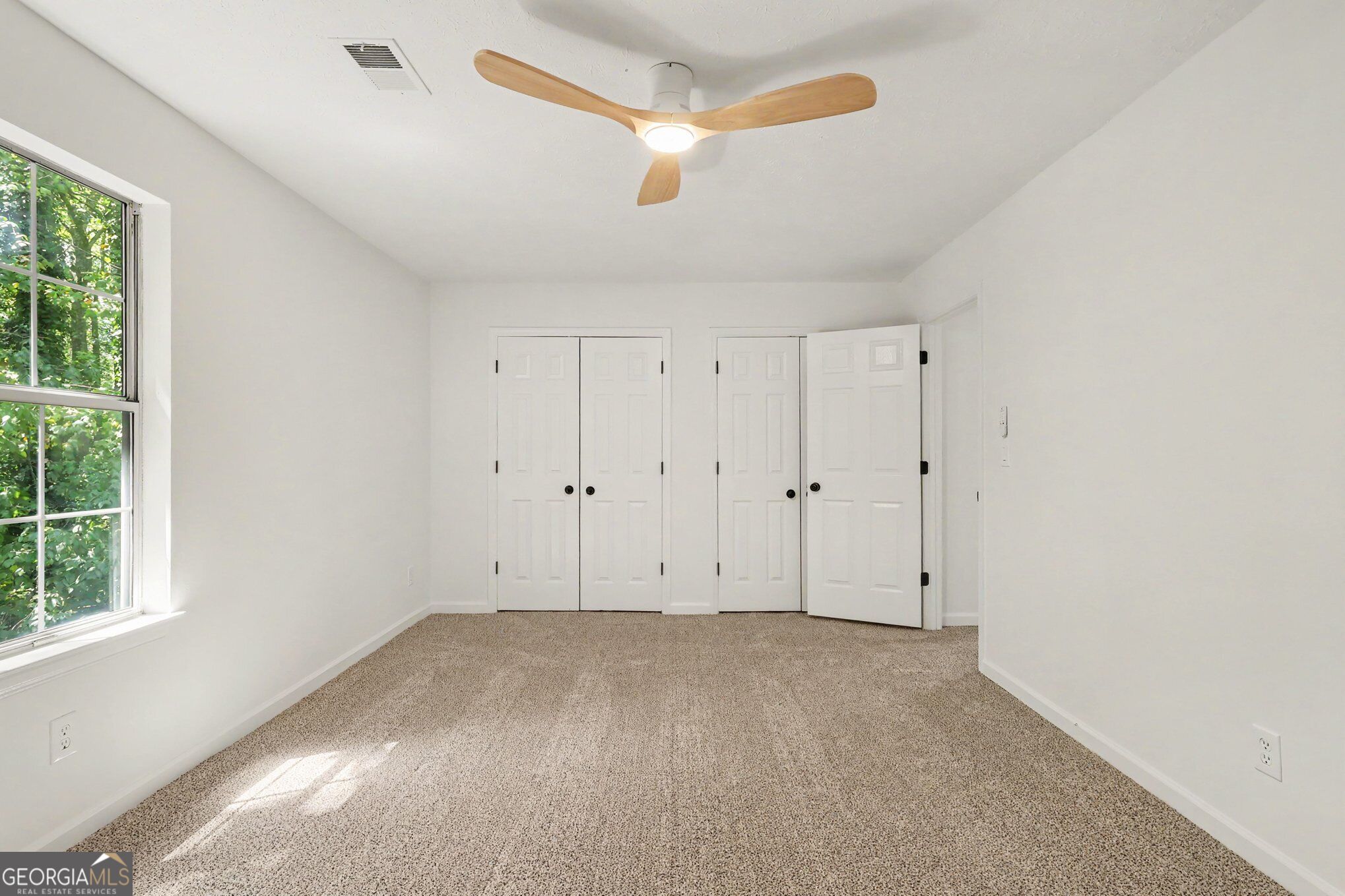 1090 Huntington Trace Se Property Photo 11