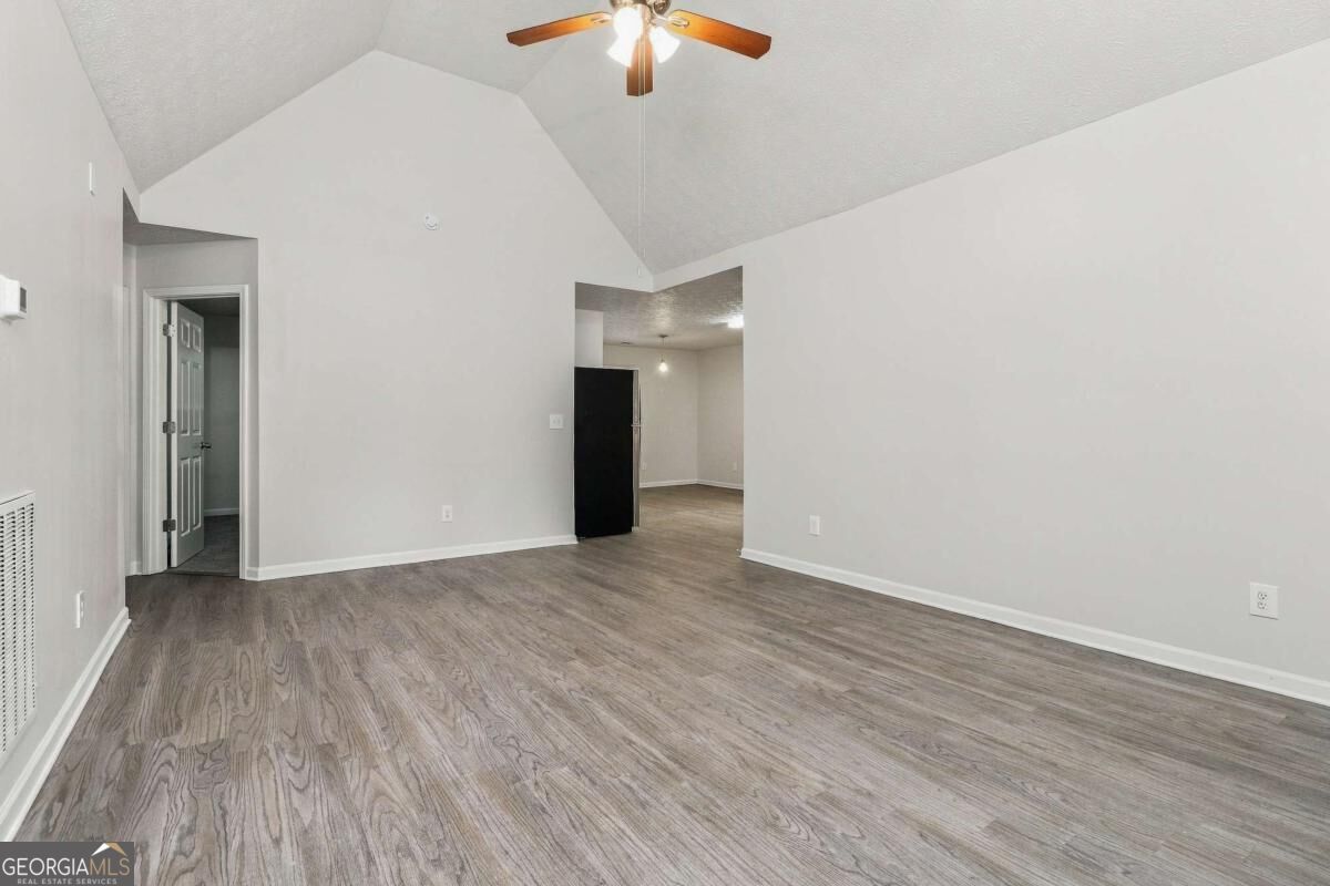 123 Whispering Pine Lane Ne Property Photo 4