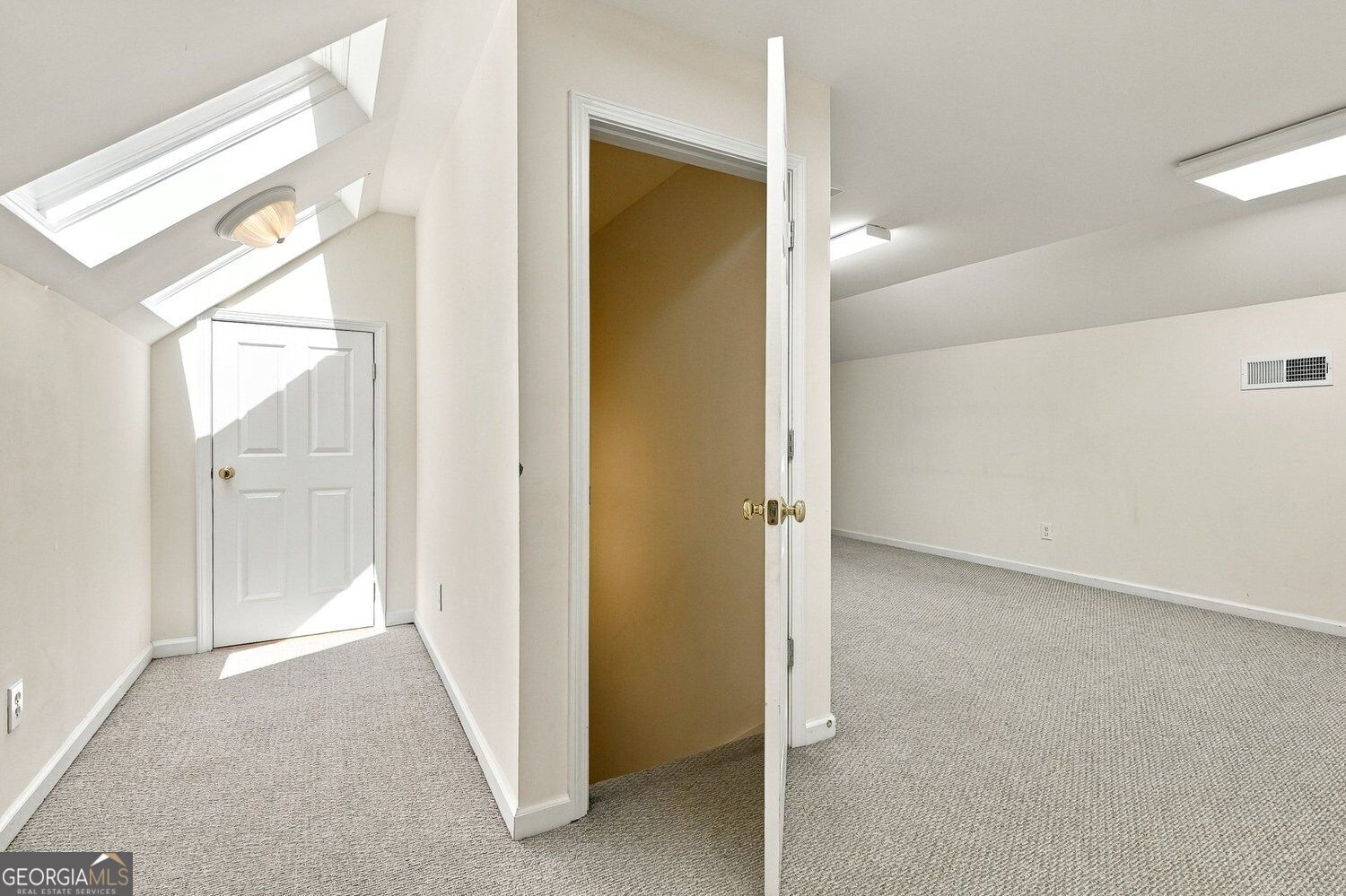 238 Rivergate Drive Property Photo 45