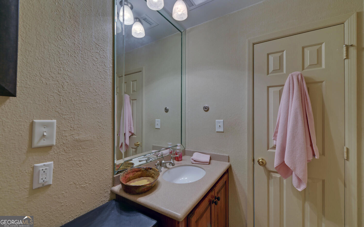 605 Candler Street Unit 3 Property Photo 18