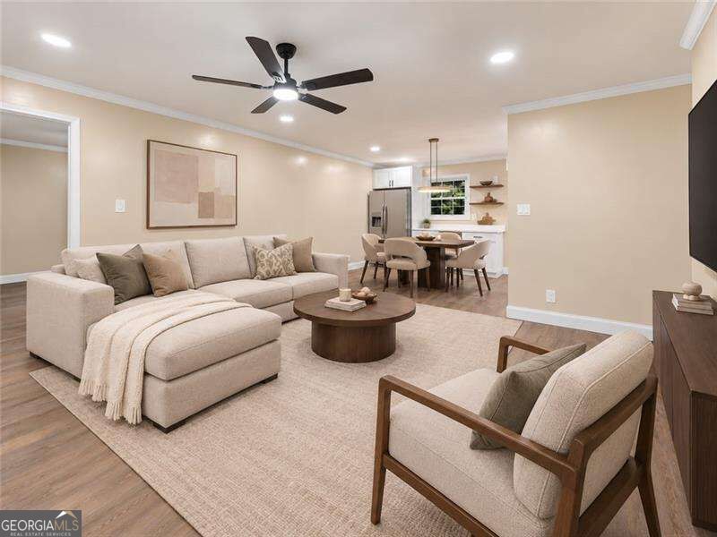 631 Pasadena Court Property Photo 6