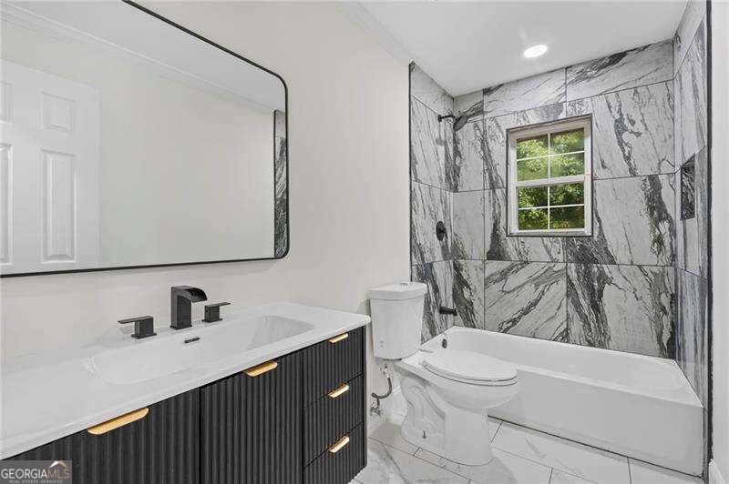 631 Pasadena Court Property Photo 8