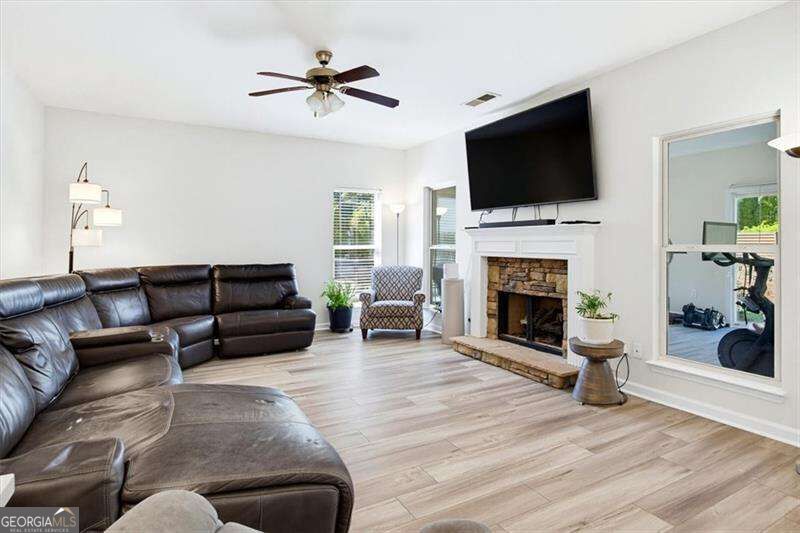 5105 Olive Branch Circle Property Photo 9