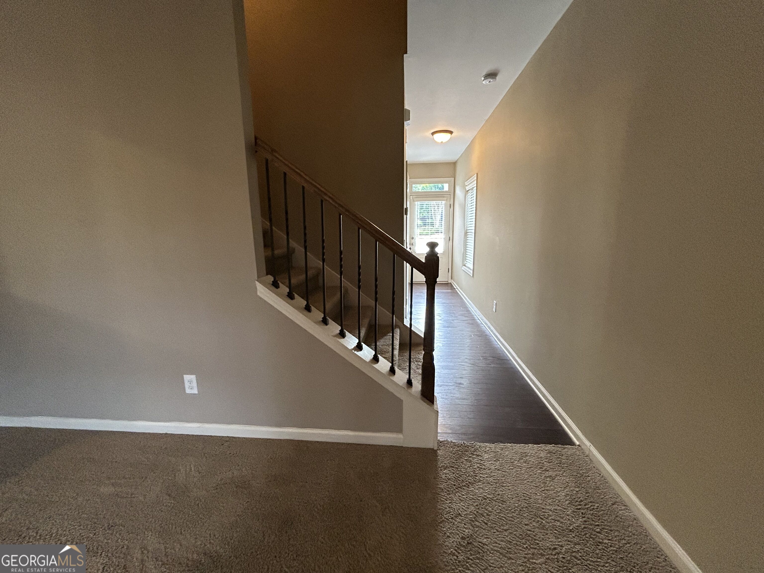 607 Summit Point Property Photo 6