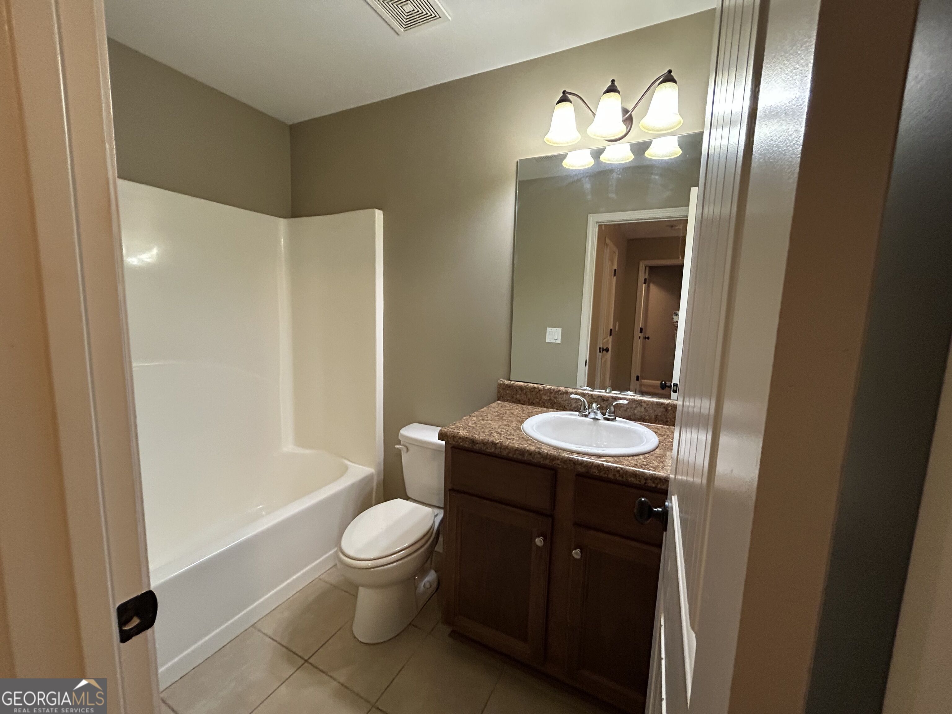607 Summit Point Property Photo 14