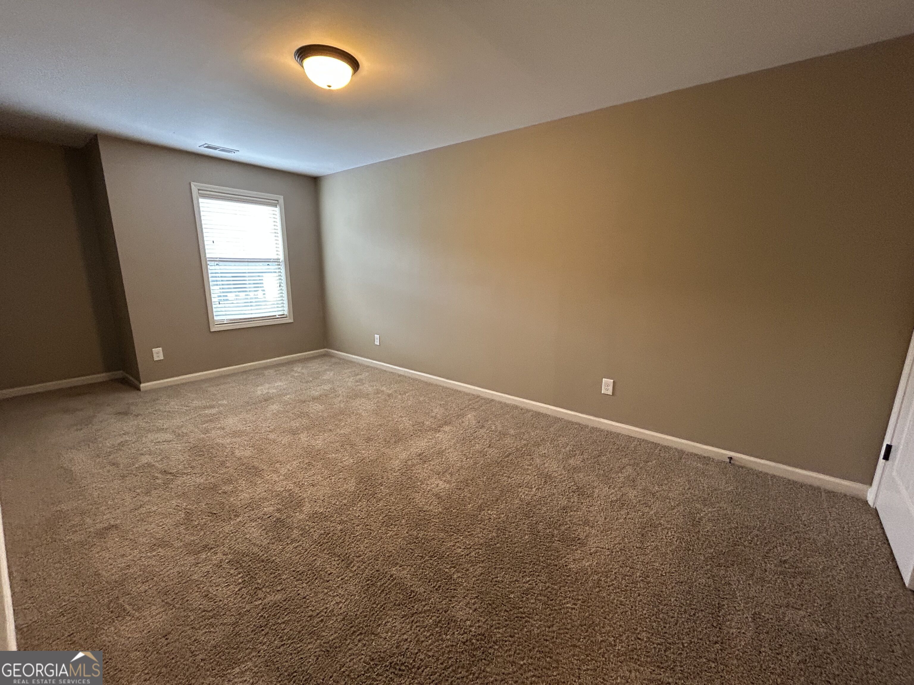 607 Summit Point Property Photo 16