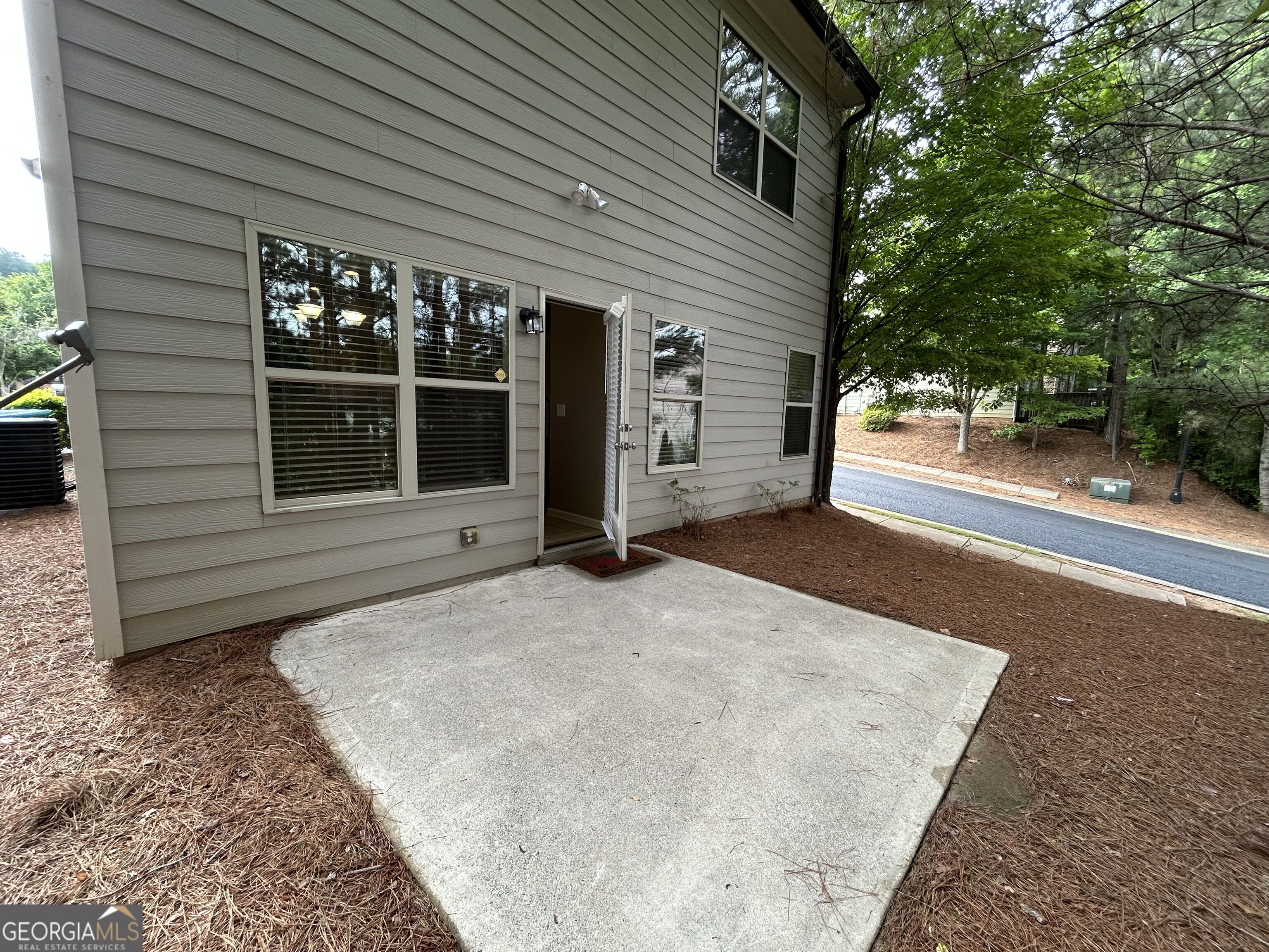 607 Summit Point Property Photo 17