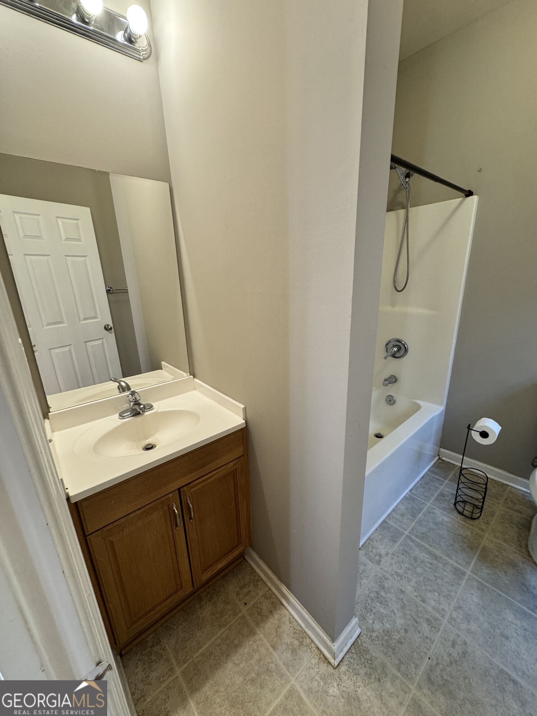 376 Pointe Circle Bl 3 Property Photo 13