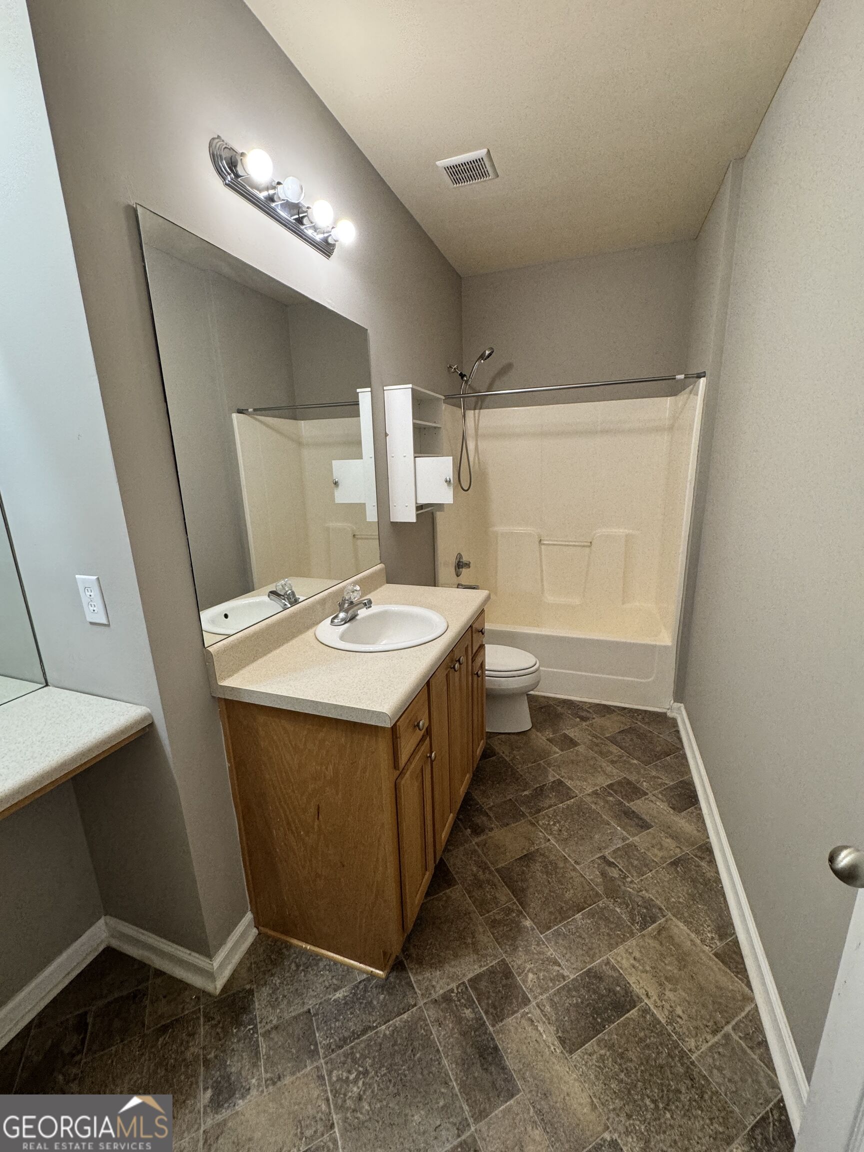 376 Pointe Circle Bl 3 Property Photo 26