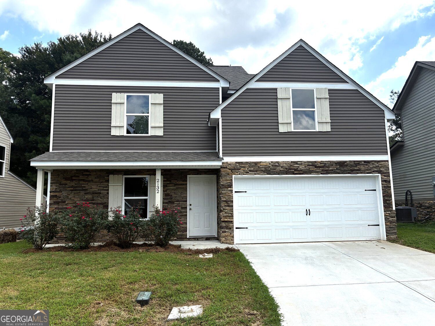 2132 Rosemary Way SE Property Photo 1