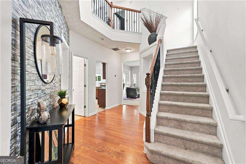 620 Oleander Way Property Photo 5