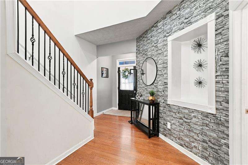 620 Oleander Way Property Photo 7