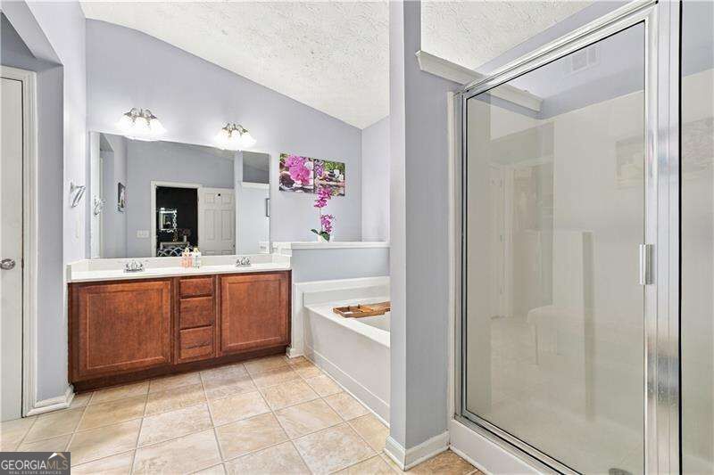 620 Oleander Way Property Photo 32