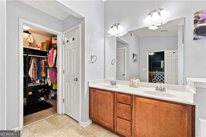 620 Oleander Way Property Photo 33