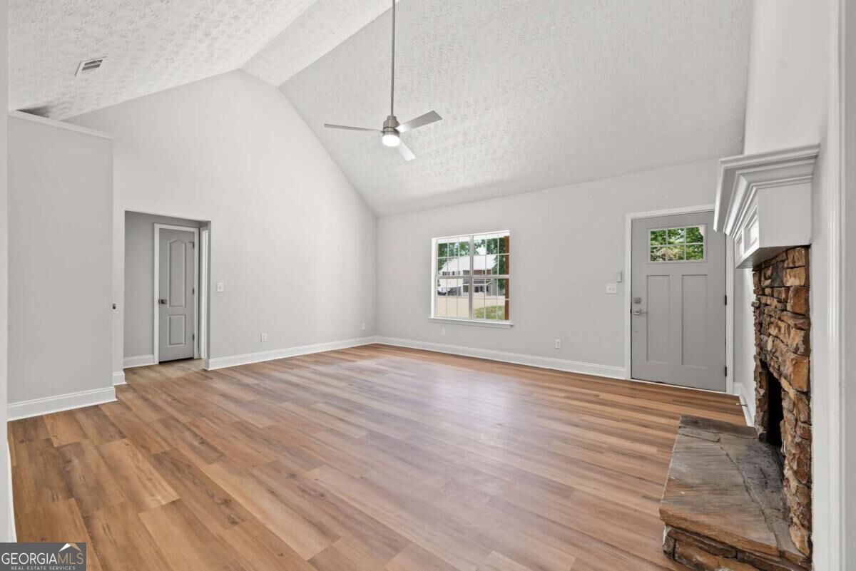 247 Pebble Creek Drive Property Photo 8