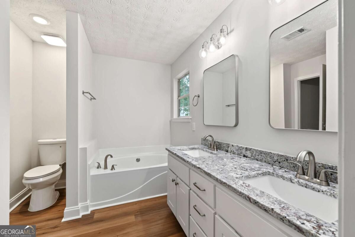 247 Pebble Creek Drive Property Photo 15