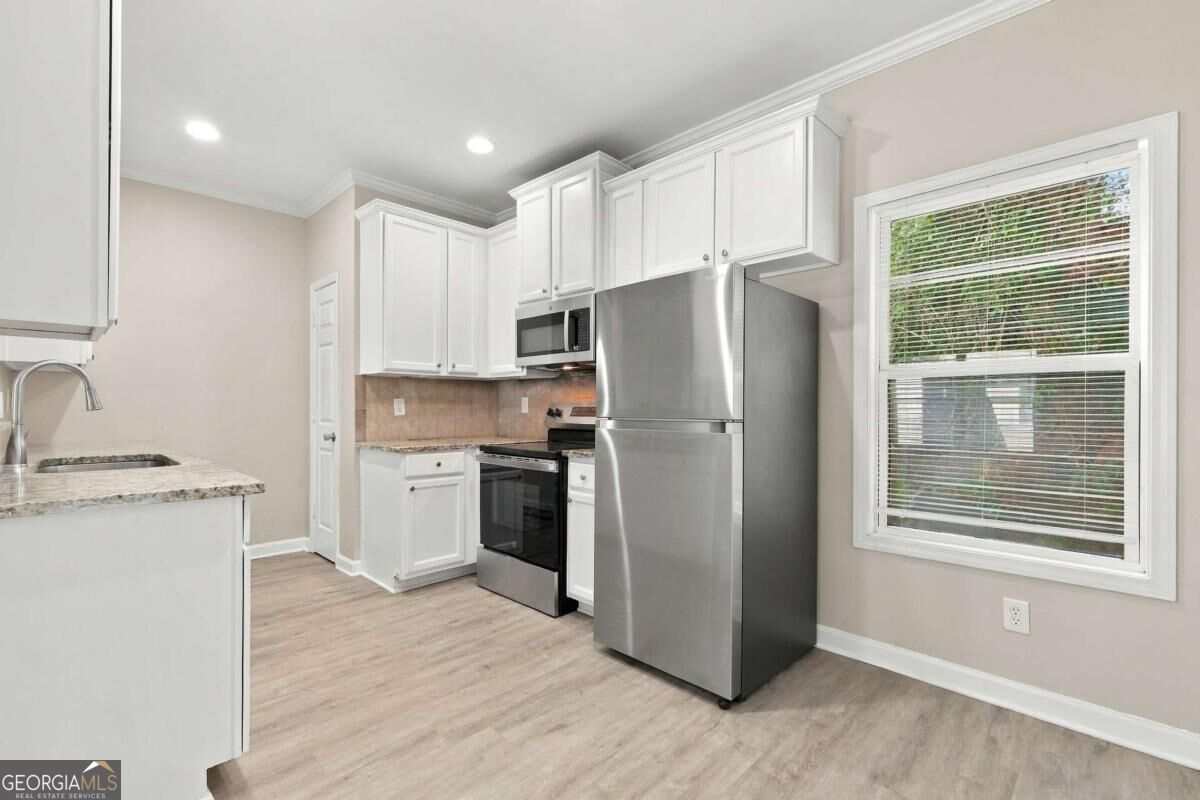 84 Holly Road Nw Property Photo 3