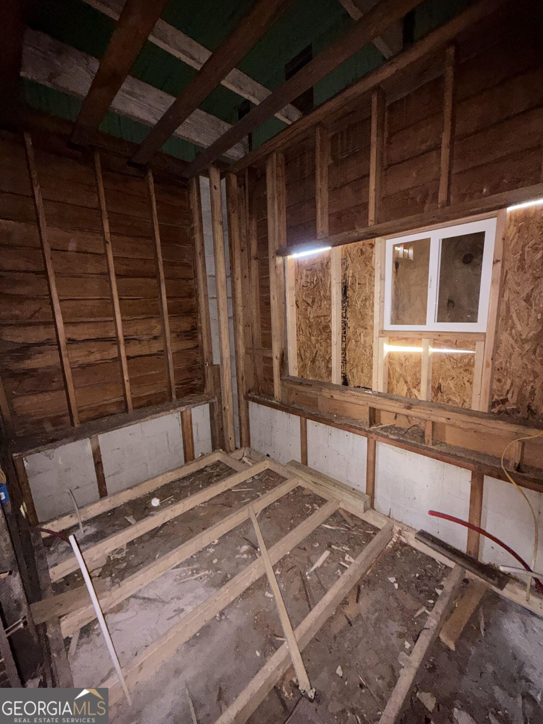 359 Dewitt Street Property Photo 4