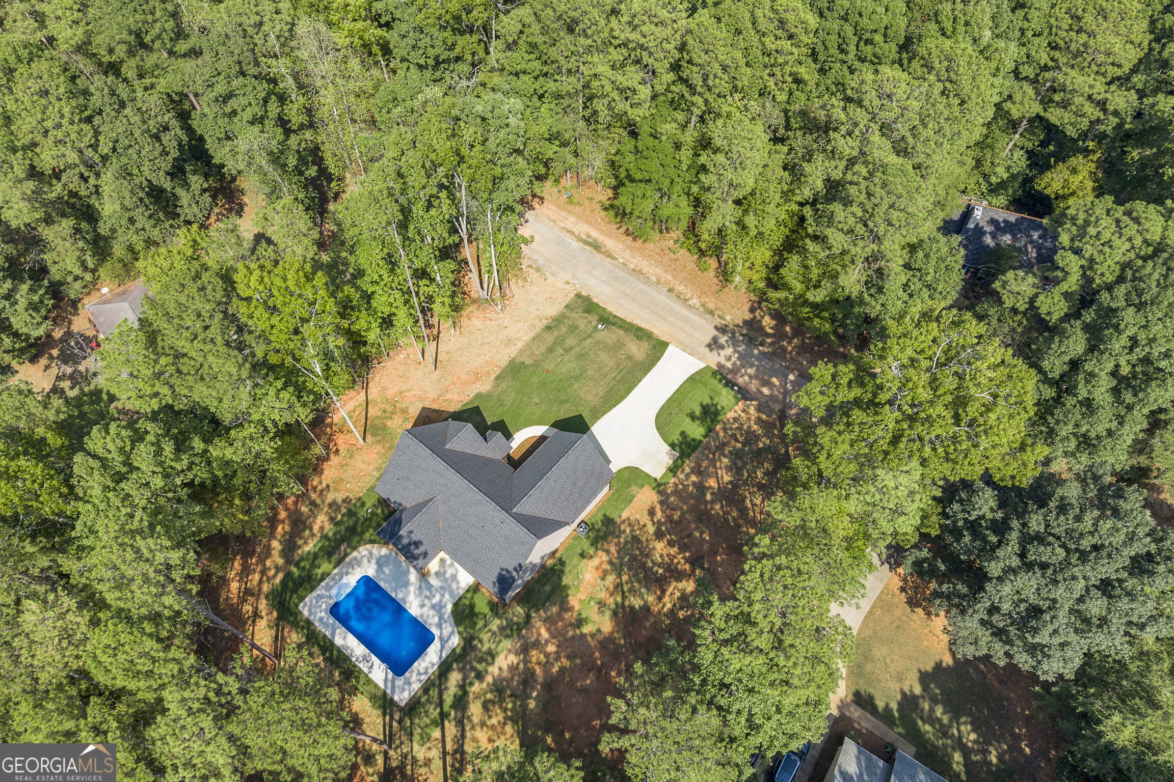 673 Pelican Circle Property Photo 3
