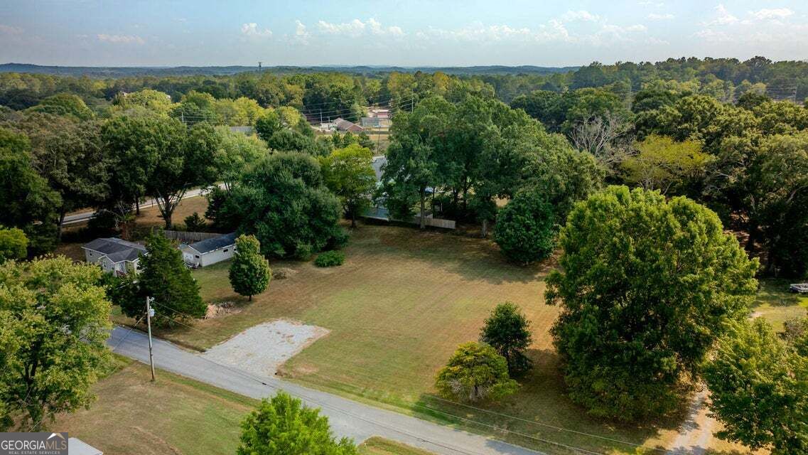 492 Oakwood Terrace Property Photo 3