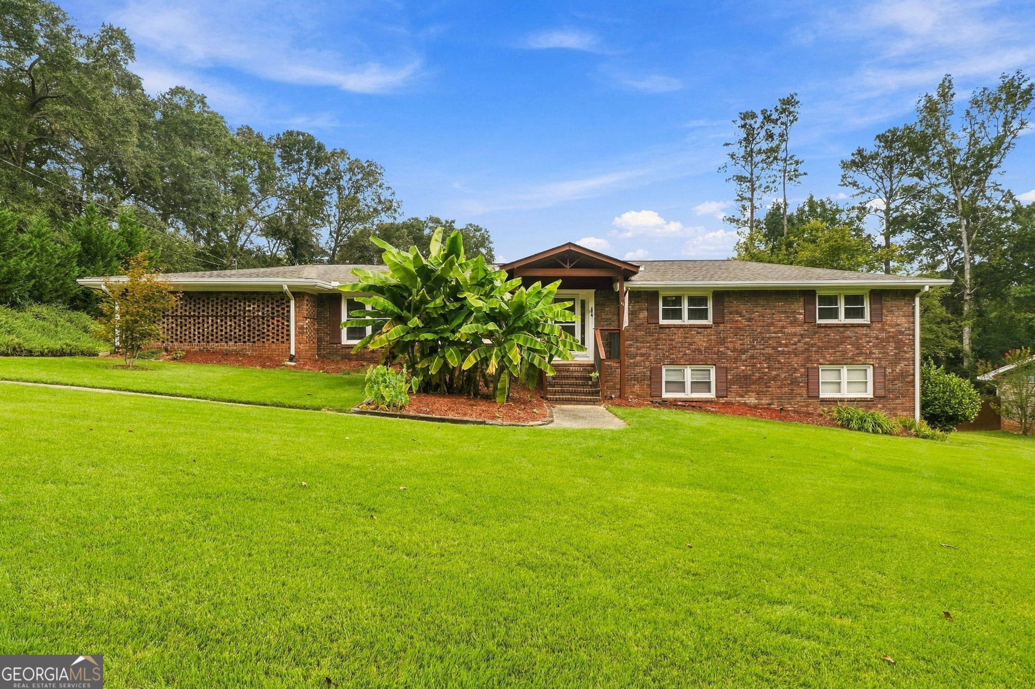 2156 Windsor Drive Property Photo 1