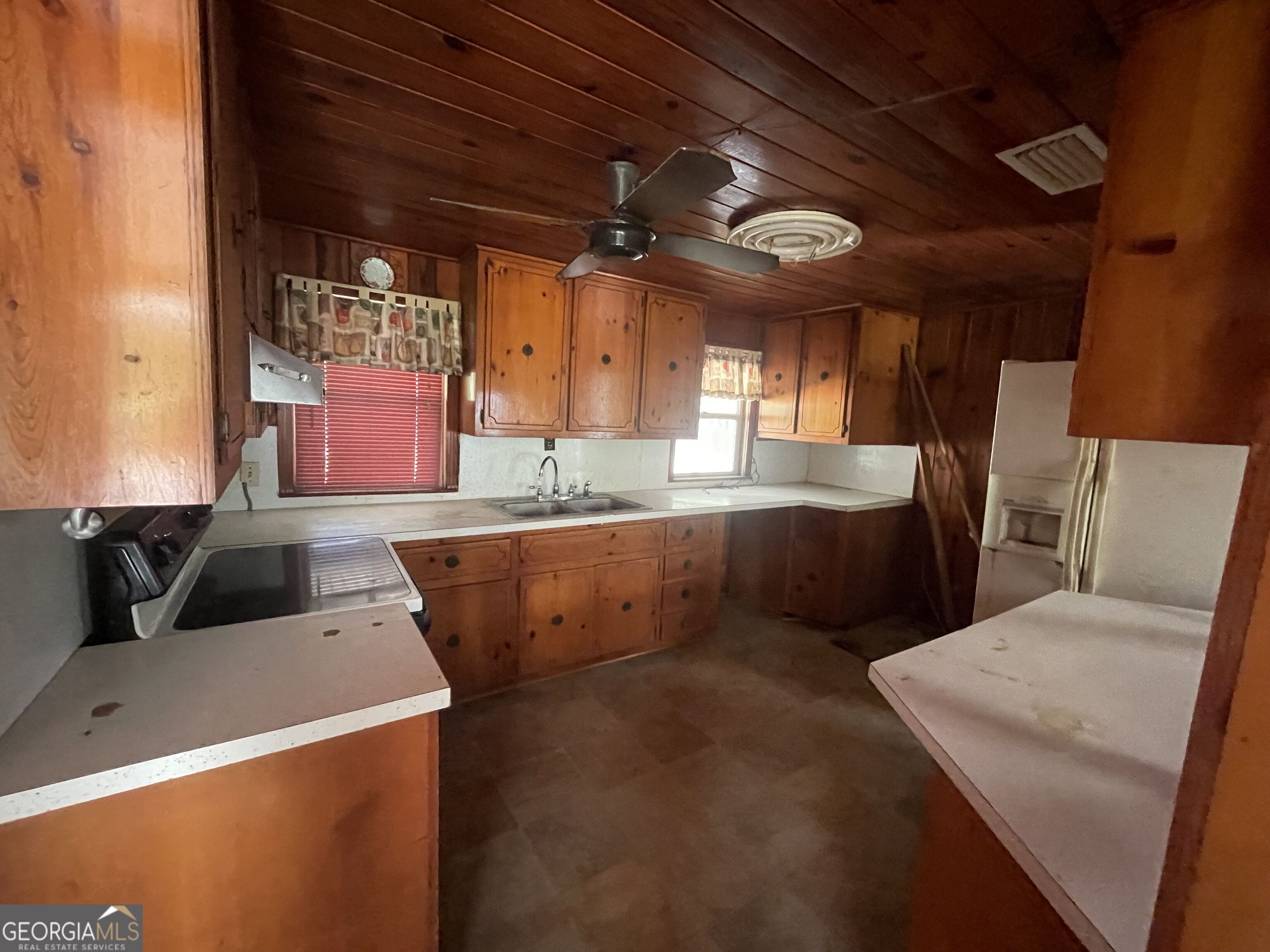 140 N Boyce Street Property Photo 4