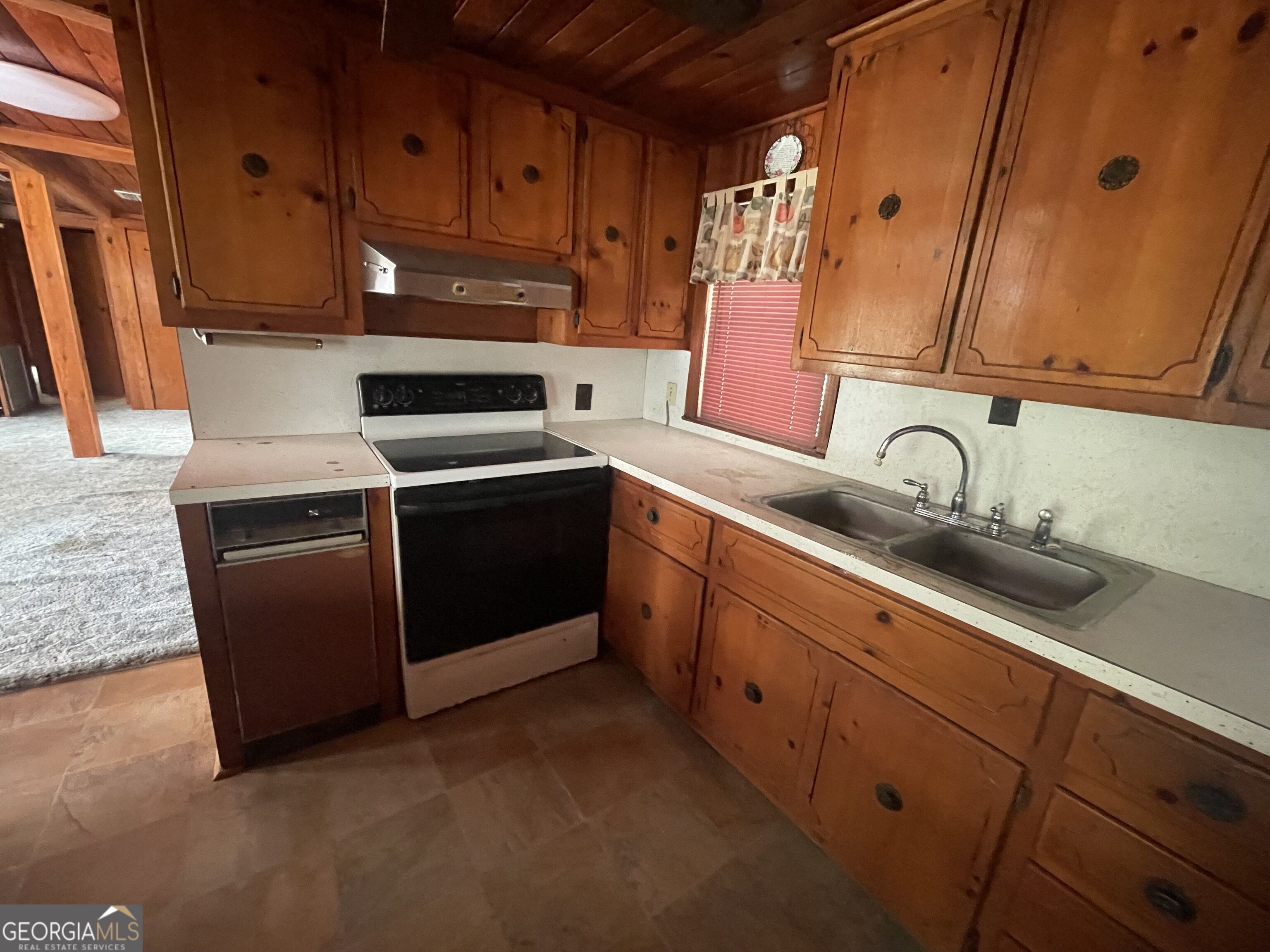 140 N Boyce Street Property Photo 6