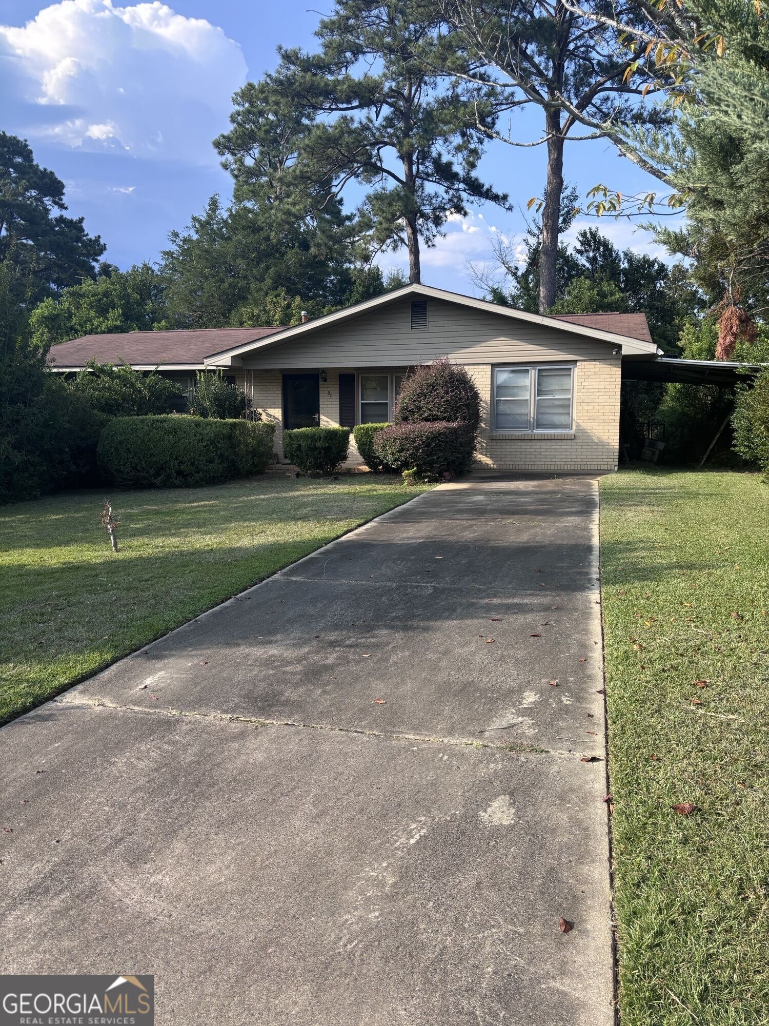 97 Karen Court Property Photo 1