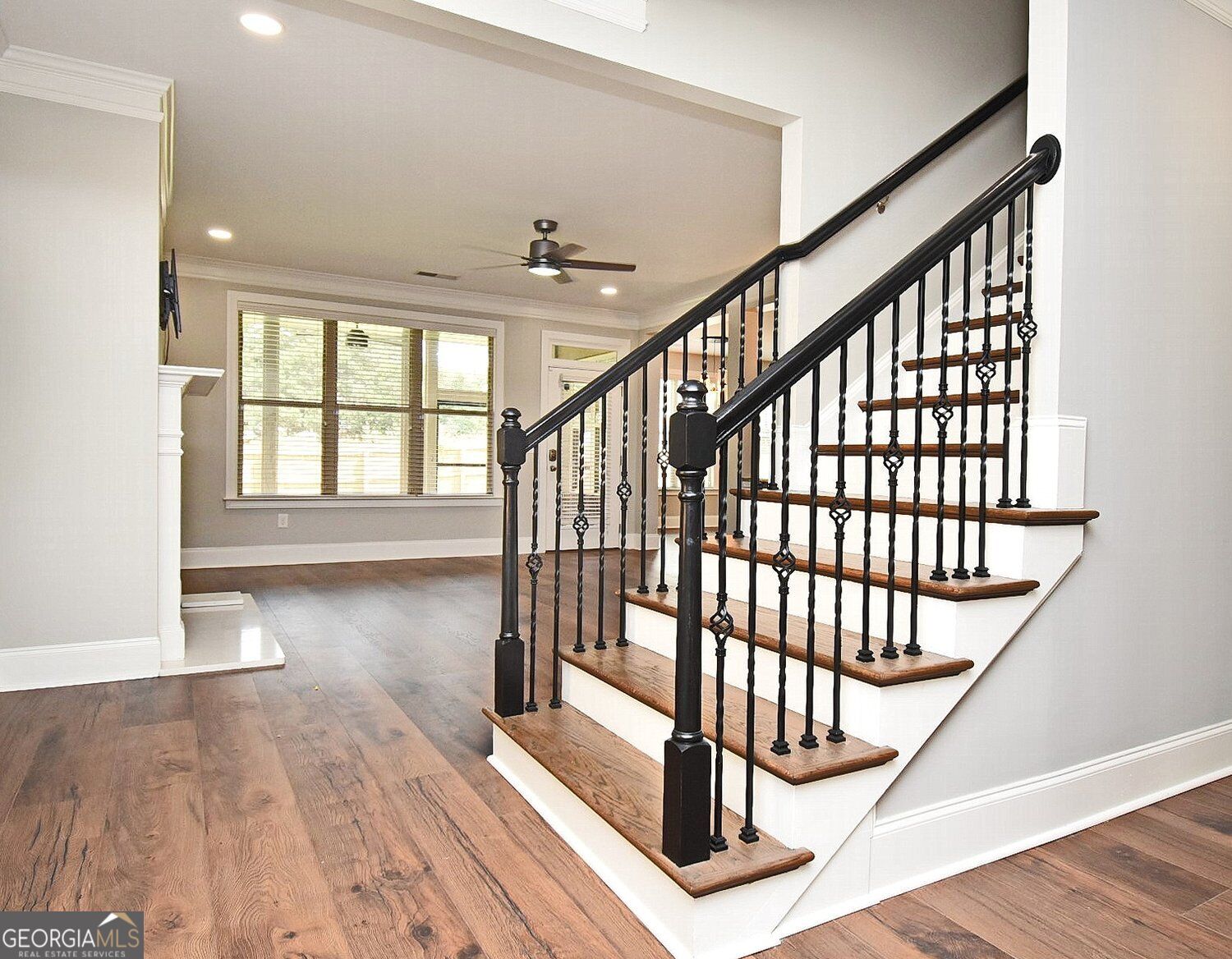 2625 Hickory Hill Drive Se Property Photo 4